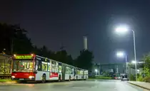 Am 24. September 2017 konnte Wagen 6872 der Rheinbahn im Zuge des Schienenersatzverkehrs für die Linie 706 an der provisorischen Pausenhaltestelle hinter dem S-Bahnhof in Düsseldorf-Hamm abgelichtet werden.