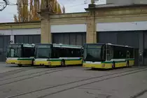 transN - Transports publics neuchâtelois
Fahrzeugtypen und Farbenvielfallt in Neuchâtel
verewigt am 10. November 2017.
Foto: Walter Ruetsch  