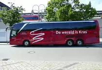 Setra S516 HDH von 'Krasbus.nl', hier auf dem Hardenbergplatz in Berlin im Juli 2017.