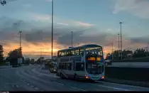 First Glasgow Volvo B5LH mit Wright Bus Aufbau am 26. August 2017 in der Alexandra Parade in Glasgow.