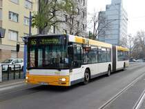 MVG MAN Gelenkzug der 2. Generation Wagen 700 am 02.12.17 in Mainz Hauptbahnhof