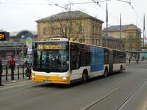MVG MAN Lions City G Wagen 757 am 02.12.17 in Mainz Hauptbahnhof