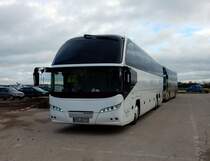 Neoplan Reisebus am 11.11.17 bei Karls in Rostock