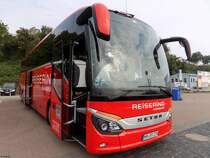 Setra 516 HD vom Reisering Hamburg aus Deutschland im Stadthafen Sassnitz am 07.09.2014