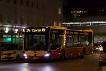 Wiener Linien NL220MB 8204 auf der Linie 27A am Rennbahnweg, 12.12.2017