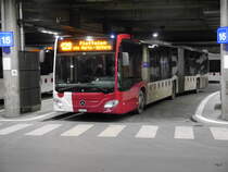 tpf - Mercedes Citaro Nr.111  FR 300371 bei den Bushaltestellen unter dem SBB Bahnhof in Freiburg am 07.12.2017