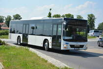 Am 04.06.2016 fährt M-AN 2085 für die ILA 2016 auf der Shuttle Linie  S . Aufgenommen wurde ein MAN Lion's City.