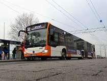 RNV Mercedes Benz Citaro 2 G Wagen 8196 am 16.12.17 in Heidelberg Hbf auf der Linie 32