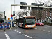 RNV Mercedes Benz Citaro 1 Facelift Wagen 8381 am 16.12.17 in Heidelberg Hbf 