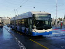 VBL - Trolleybus Nr.211 unterwegs auf der Linie 9 in Luzern am 09.12.2017