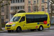 . EW 1545 Mercedes Benz Sprinter von Voyages Emil Weber mit voll Werbung für einen Busdienst der ab Februar 2018 in Betrieb gehen wird.  Luxemburg   19.12.2017