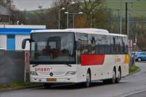. VU 4082 Mercedes Benz Integro von Voyages Unsen steht nahe dem Busbahnhof in Ettelbrück.  22.12.2017.