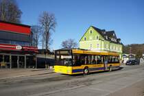 Stadtverkehr Schwarzenberg / Stadtbus Schwarzenberg / Bus Erzgebirge: MAN NL der RVE (Regionalverkehr Erzgebirge GmbH), aufgenommen im Dezember 2017 im Stadtgebiet von Schwarzenberg / Erzgebirge.