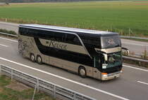 Setra 431 DT STI Reisen
Pour voir nos photos: https://www.facebook.com/AutocarsenSuisse/