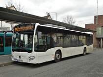 Mercedes Benz Citaro 2 Leihwagen von Evo Bus am 29.12.17 in Frankfurt Enkheim für den Stadtverkehr Maintal unterwegs auf der Linie 25