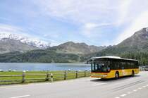 Regie St.Moritz. Setra S415NF (GR 102'374) in Plaun da Lej. (8.6.2017)