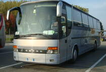 Setra 315 HD Erranti Viaggi.

Plus de photos sur : https://www.facebook.com/AutocarsenSuisse/ 