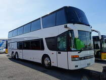 Setra 328 DT Edelline, Kerzers. 

Plus de photos sur : https://www.facebook.com/AutocarsenSuisse/ 