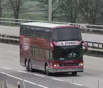 Setra 328 DT ex-Car Rouge, Zysset Bistrotbus, près de Berne.  

Plus de photos sur : https://www.facebook.com/AutocarsenSuisse/ 