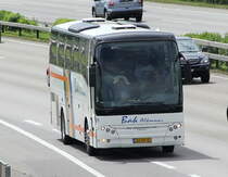 VDL Berkhof Axial BAK Reizen, près de Berne mai 2017

Plus de photos sur : https://www.facebook.com/AutocarsenSuisse/ 