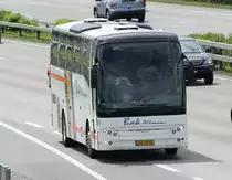 VDL Berkhof Axial BAK Reizen, près de Berne mai 2017

Plus de photos sur : https://www.facebook.com/AutocarsenSuisse/ 