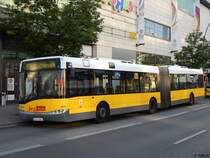 Solaris Urbino 18 der BVG in Berlin am 10.06.2016