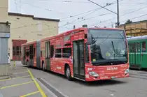 Mercedes Citaro 7050, mit der easy Jet Werbung verlässt den Hof der Hauptwerkstatt. Die Aufnahme stammt vom 30.01.2018.