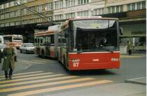 Aus dem Archiv: VB Biel Nr. 87 NAW/Hess Gelenktrolleybus am 17. Februar 1998 Biel, Bahnhof