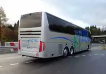 van Hool Acron Fache, près de Lucerne, octobre 2016

Plus de photos sur : https://www.facebook.com/AutocarsenSuisse/
