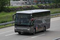 van Hool Alicron Voyages Favre, près de Berne mai 2016

Plus de photos sur : https://www.facebook.com/AutocarsenSuisse/