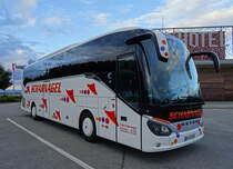 Setra 515 HD (AN PZ 869) Scharnagel, aire de repos de la Broye juin 2016

Plus de photos sur : https://www.facebook.com/AutocarsenSuisse/