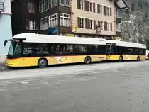 Zwei PostAuto HESS SwissDiesel BD-N1A-T am 10.2.18 beim Bahnhof Lauterbrunnen.
Der vordere nach Stechelberg und der hintere als Shuttle zwischen dem Bahnhof und dem Campin Jungfrau.
