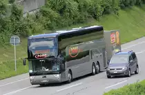 van Hool Astromega Domo, à proximité de l'aire de repos de Bavois, été 2016

Plus de photos sur : https://www.facebook.com/AutocarsenSuisse/