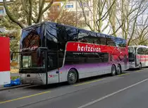 van Hool Astromega Hertzeisen Voyages, Berne novembre 2016

Plus de photos sur : https://www.facebook.com/AutocarsenSuisse/