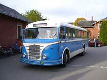 Der historische Schienenersatzverkehr nach Wolkenstein der Pressniztalbahn wurde wie immer von diesen sch�nen H6 Bus �bernommen. (Steinbach,05.10.08)