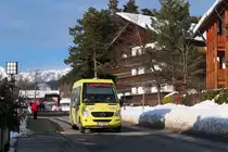 Dorfbus Seefeld i. T. am Römerweg, Mercedes Sprinter Aufbau von Wetterstein Reisen. Aufgenommen 5.2.2018.