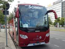 Scania OmniExpress von Der Schmidt aus Deutschland in Berlin am 10.06.2016
