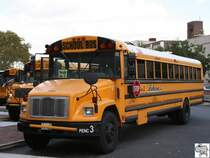 Thomas Built Buses Bus, aufgebaut auf einen Freightliner Chassis, aufgenommen am 19. September 2008 in Philadelphia, Pennsylvania.