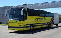 Bova VDL Magiq Centrum Turist, aire de repos de la Côte, juillet 2016

Plus sur : https://www.facebook.com/search/top/?q=autocars%20en%20suisse