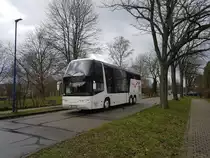Neoplan Skyliner von Cramer Reisen aus Karlsruhe, am 19.01.2018 in Waldbronnne
