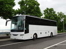 van Hool Astronef Gast, près de Montreux juin 2016

Plus de photos sur : https://www.facebook.com/AutocarsenSuisse/ 