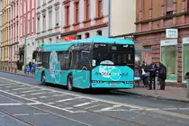 VGF/ICB Solaris Urbino 12 Wagen 222 am 10.03.18 in Frankfurt Bornheim Mitte mit der 25 Jahre In der City Bus Werbung 