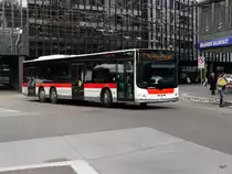 VBSG - MAN Lion`s City  Nr.226  SG  198226 unterwegs auf der Linie 7 vor dem Bahnhof bei den Bushaltestellen in St.Gallen am 09.03.2018