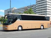 Setra 415 GT-HD von Eduard Krása aus Tschechien (Ex Vega Tour/CZ) in Berlin am 11.06.2016
