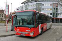 DB Hessenbus IVECO Crossway am 17.03.18 in Hofheim (Taunus) Busbahnhof auf der Linie 810