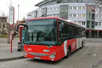 DB Hessenbus IVECO Crossway am 17.03.18 in Hofheim (Taunus) Busbahnhof auf der Linie 810