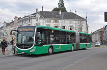 Mercedes Citaro 7011, auf der Linie 34, bedient die Haltestelle Wettsteinplatz. Die Aufnahme stammt vom 15.03.2018.