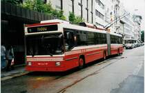 Aus dem Archiv: VB Biel Nr. 80 NAW/Hess Gelenktrolleybus am 10. Juli 1999 Biel, Nidaugasse