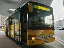 PostAuto Setra 313 UL 'VS 18725' von Zerzuben im Einsatz für Regie Oberwallis, am 20.3.18 im Bhf Visp. 