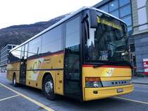 Setra 313 UL  VS 241967' der Regie Oberwallis am 22.3.18 auf dem Bhfplatz Brig.